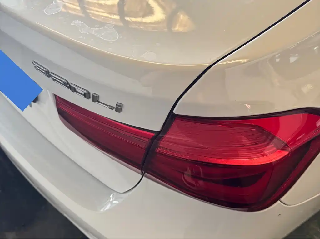 BMW 3 Series 2019 — фото 16