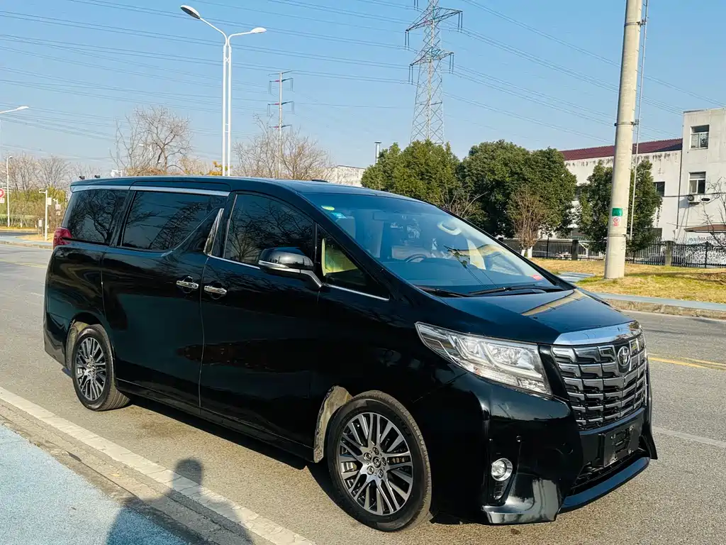 Toyota Alphard 2017 — фото 3