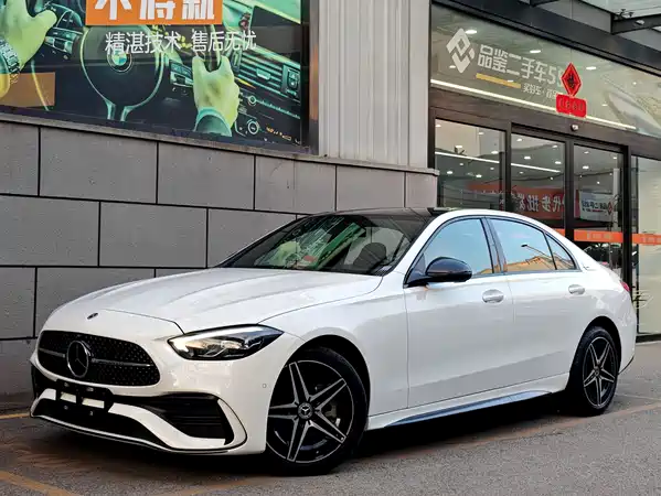Mercedes-Benz C-Class 2025