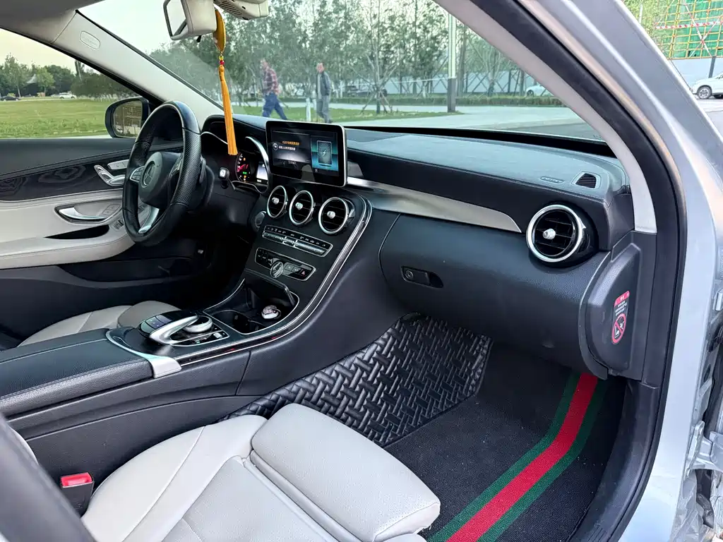 Mercedes-Benz C-Class 2014 — фото 18