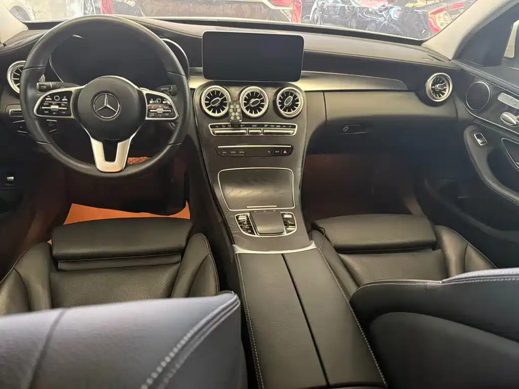 Mercedes-Benz C-Class 2019 — фото 7