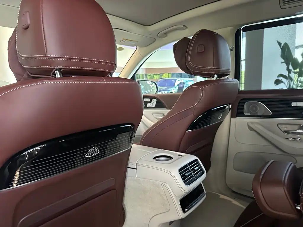 Mercedes-Benz GLS — фото 14