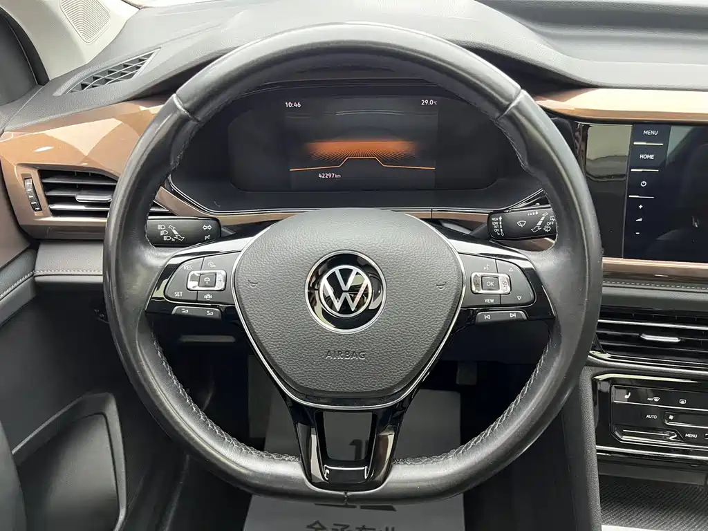 Volkswagen Tharu 2023 — фото 10