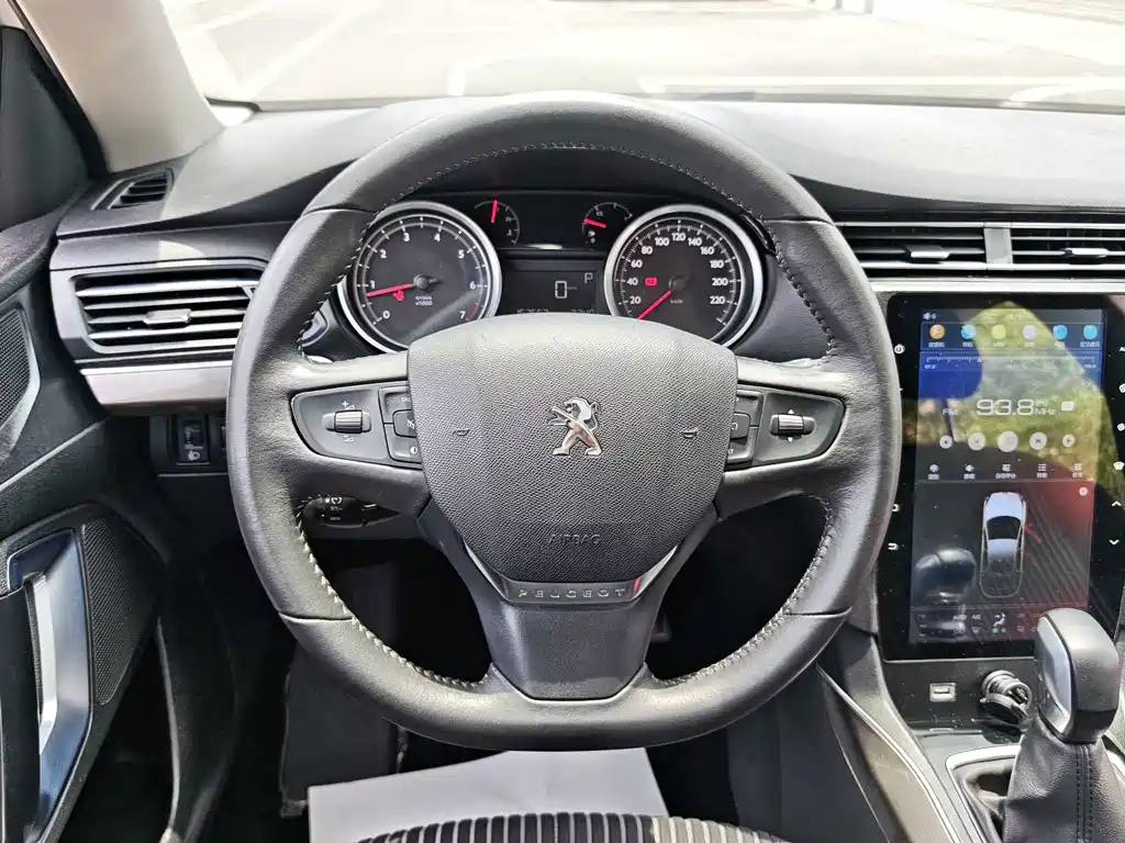 Peugeot 408 2018 — фото 17
