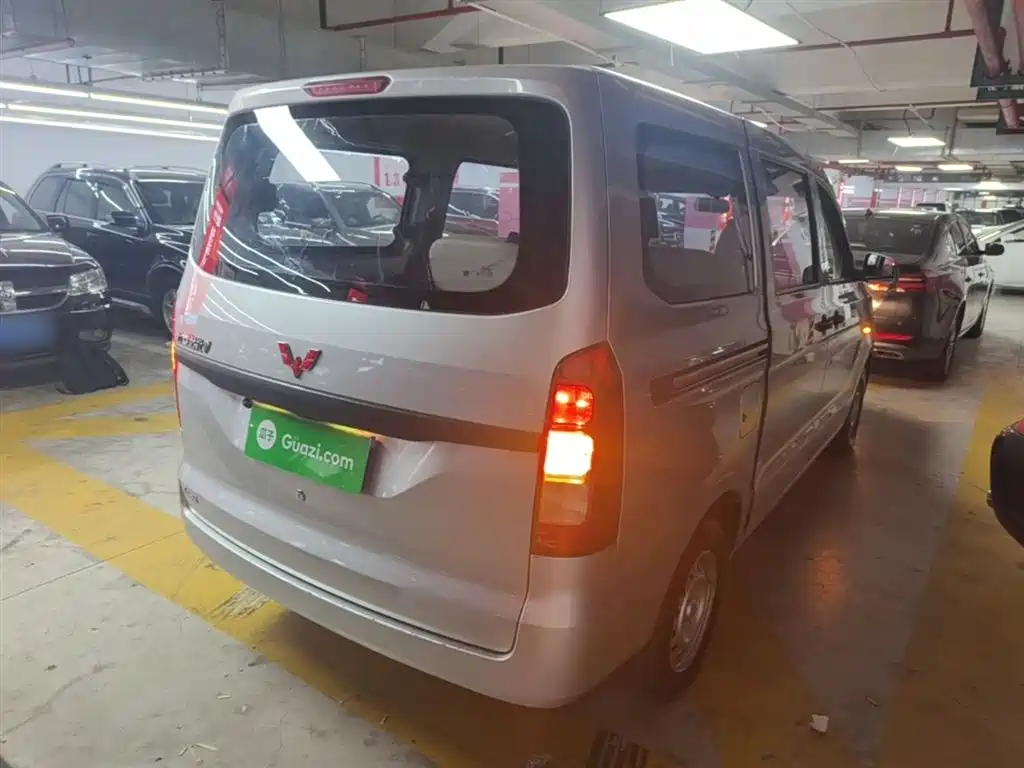 Wuling Hongguang V 2023 — фото 7