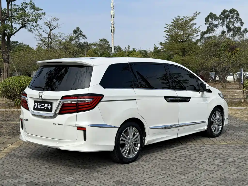 Honda Elysion 2018 — фото 13