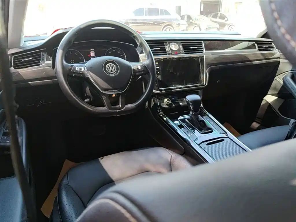 Volkswagen Phideon 2017 — фото 10