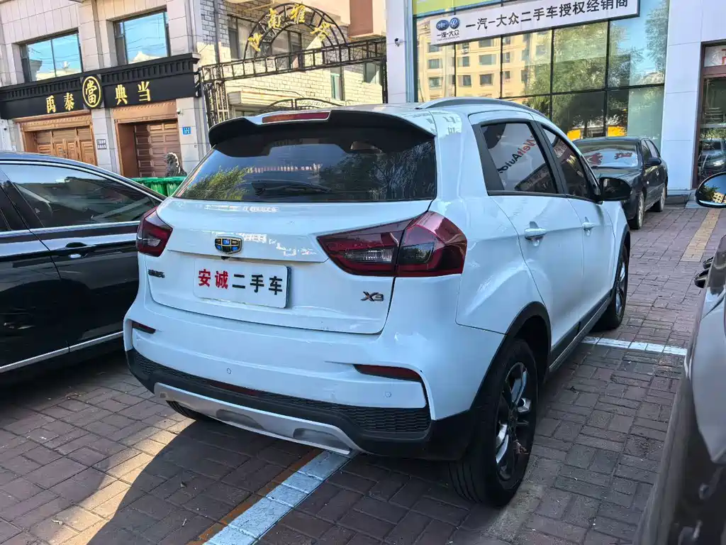 Geely Vision X3 2020 — фото 4