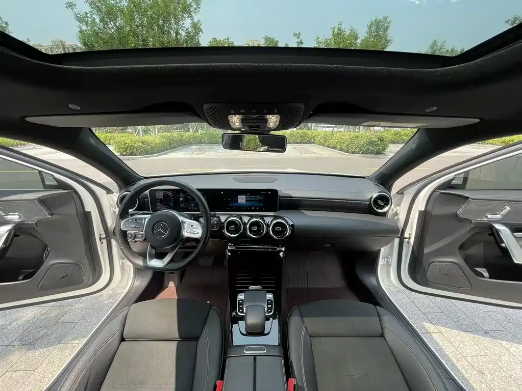 Mercedes-Benz A-Class 2019 — фото 6