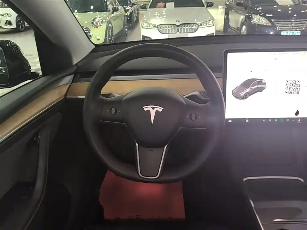 Tesla Model Y 2022 — фото 11