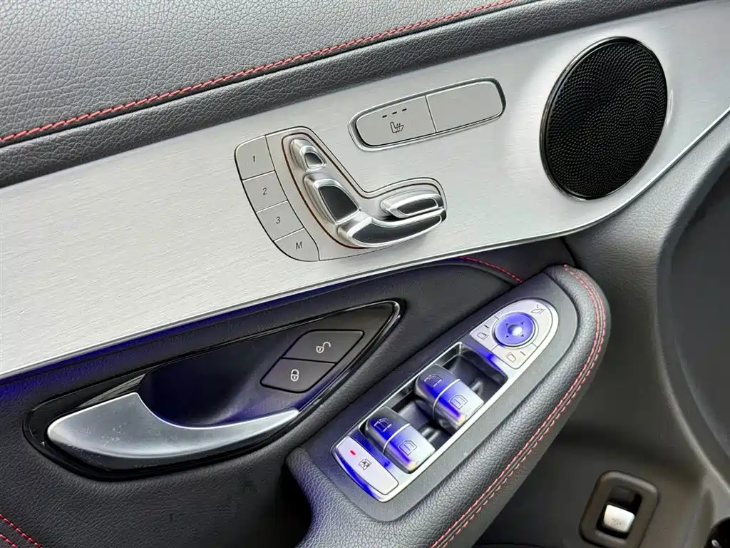 Mercedes-Benz GLC AMG 2023 — фото 19