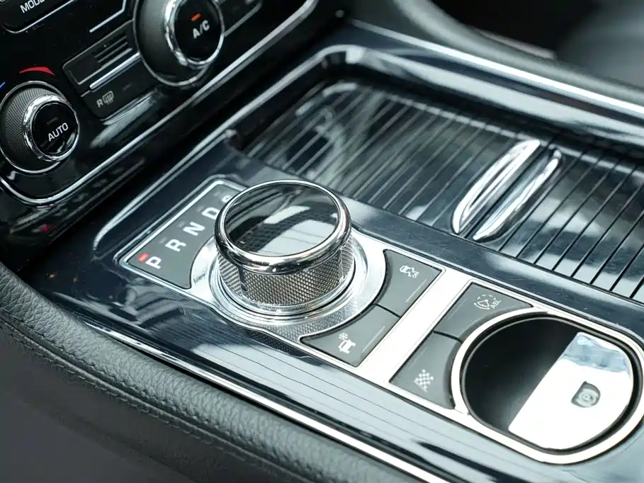 Jaguar XJ 2013 — фото 20