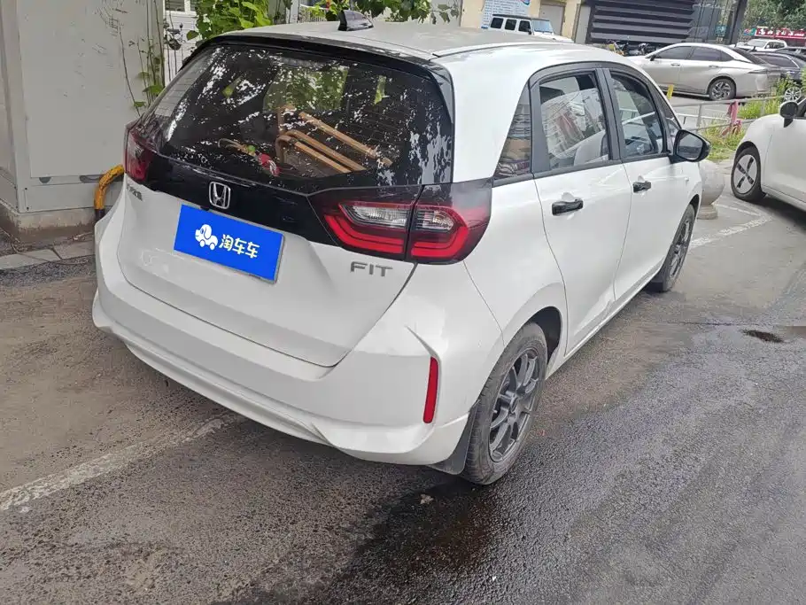 Honda Fit 2022 — фото 3