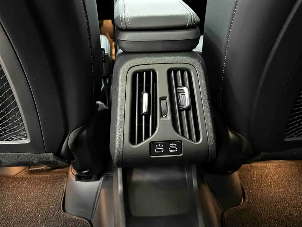 BMW X1 2023 — фото 15