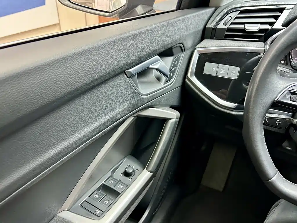 Audi Q3 2023 — фото 17