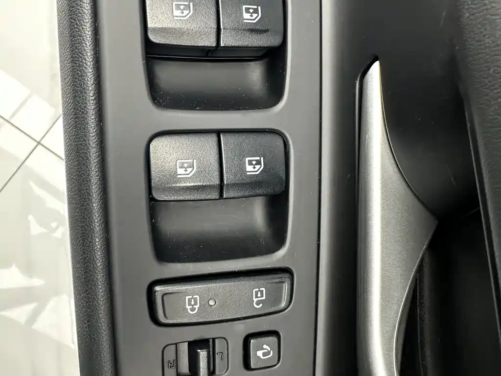 Hyundai Elantra 2022 — фото 12