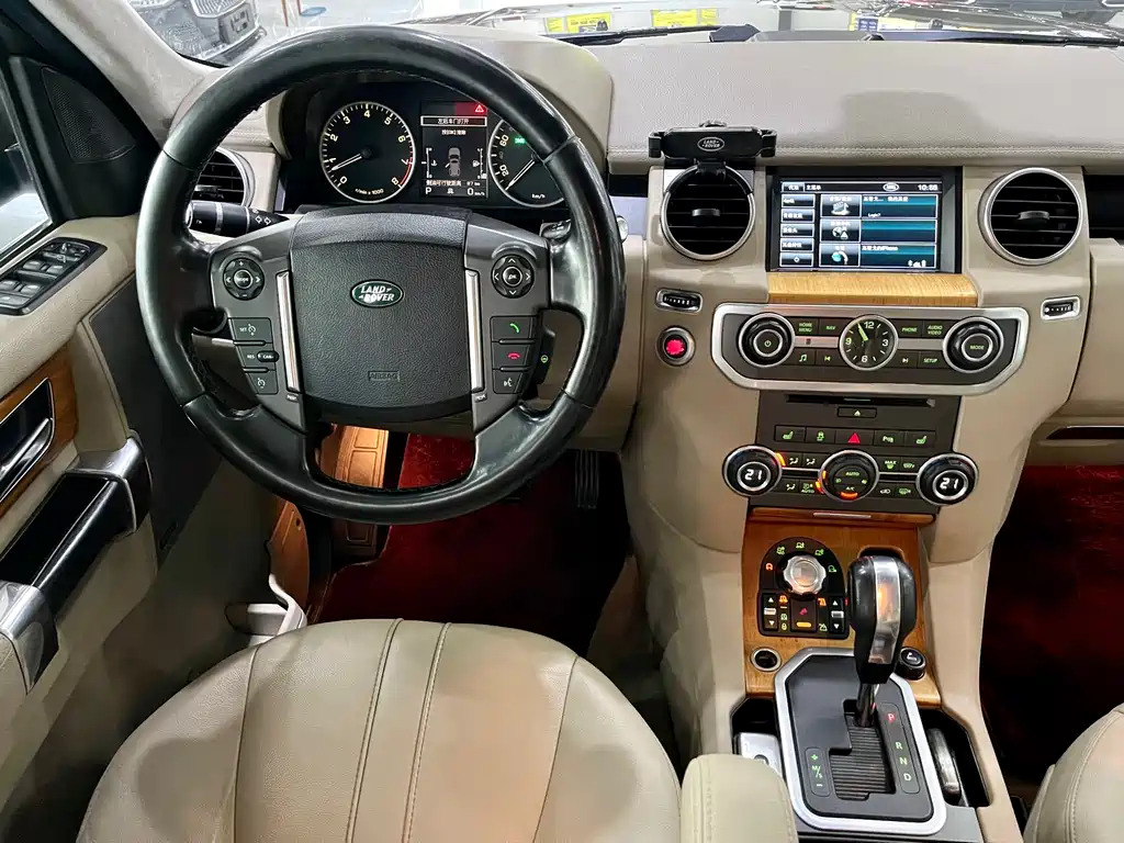 Land Rover Discovery 2012 — фото 10