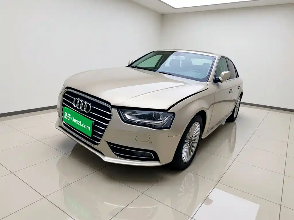 Audi A4L 2015 — фото 1