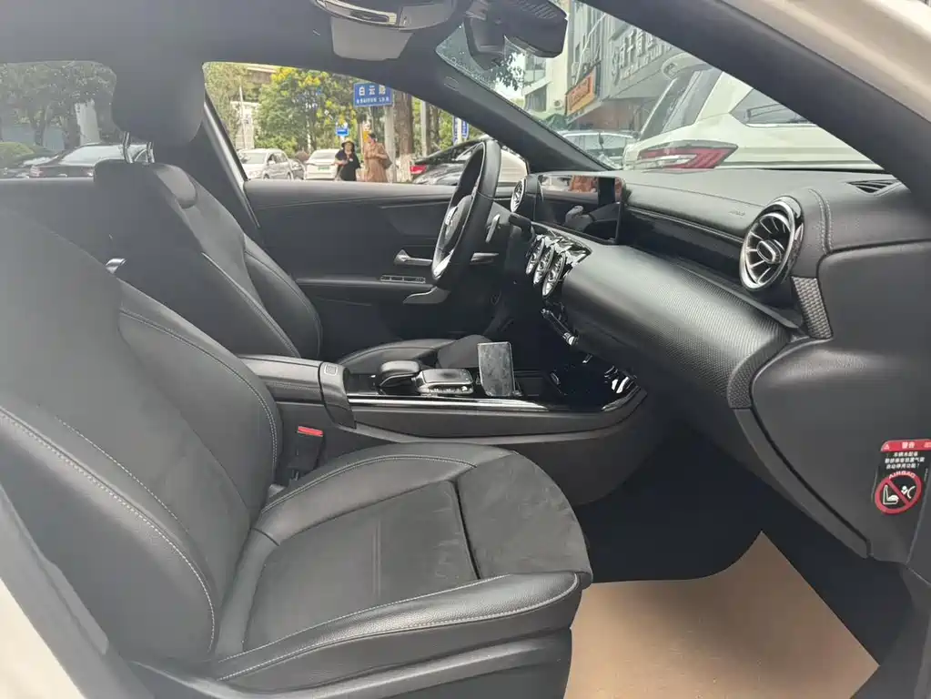 Mercedes-Benz A-Class 2020 — фото 8