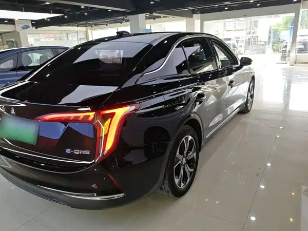 Hongqi E-QM5 2023
