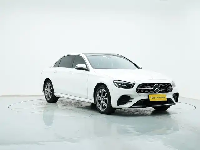 Mercedes-Benz E-Class 2022 — фото 3