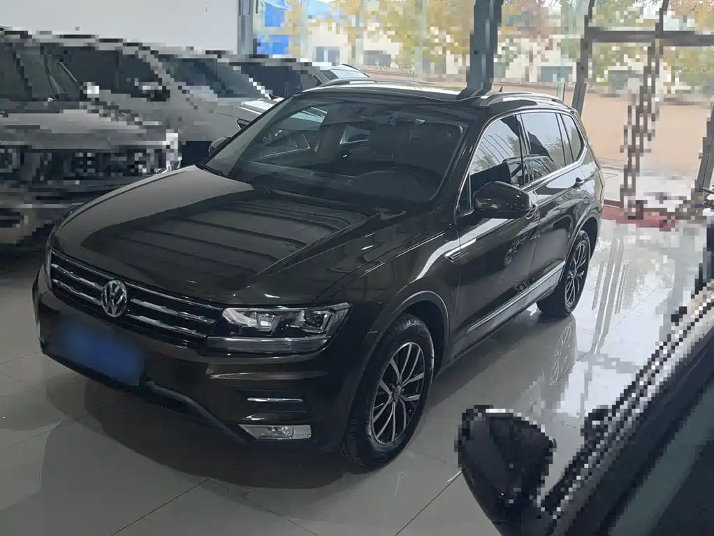 Volkswagen Tiguan L 2018 — фото 11
