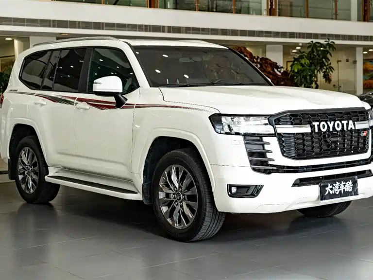 Toyota Land Cruiser 2024 — фото 2