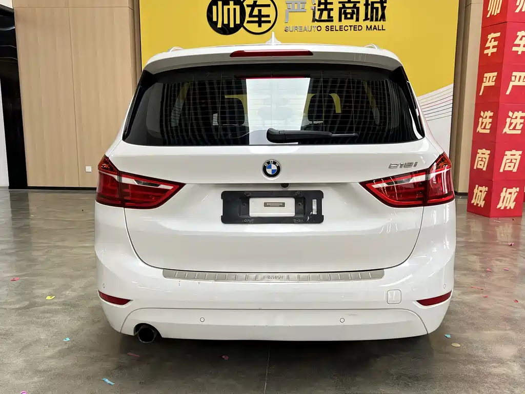 BMW 2 Series Wagon 2017 — фото 4