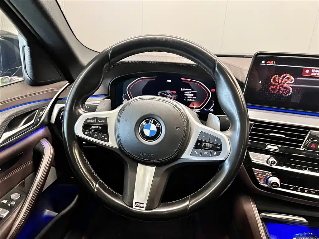 BMW 5 Series 2021 — фото 13