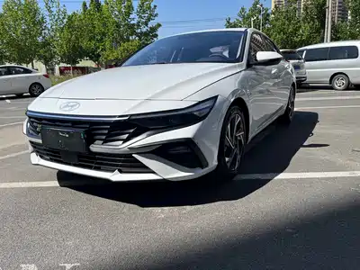 Hyundai Elantra 2023