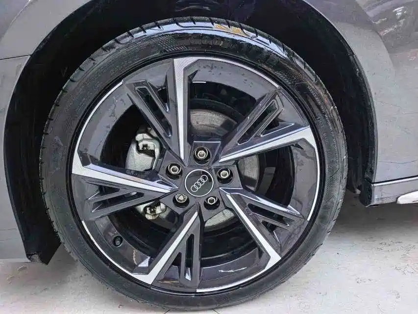 Audi A3 2023 — фото 12