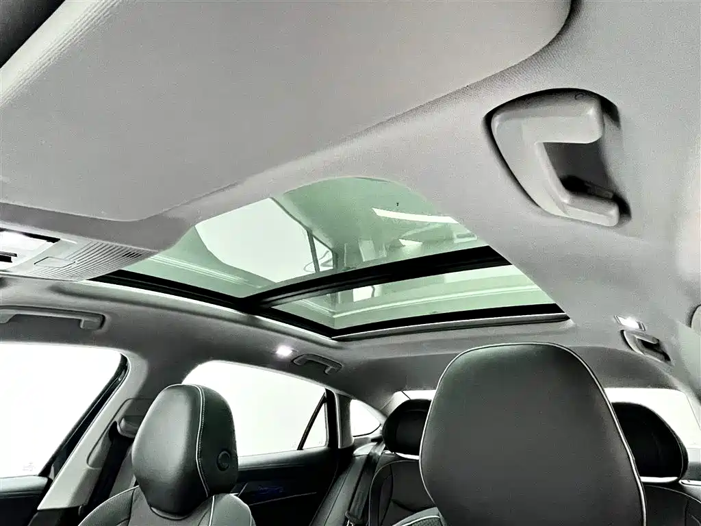 Volkswagen Passat 2025 — фото 14