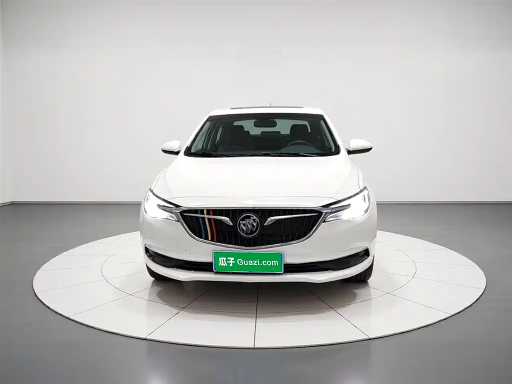 Buick Excelle 2022 — фото 3