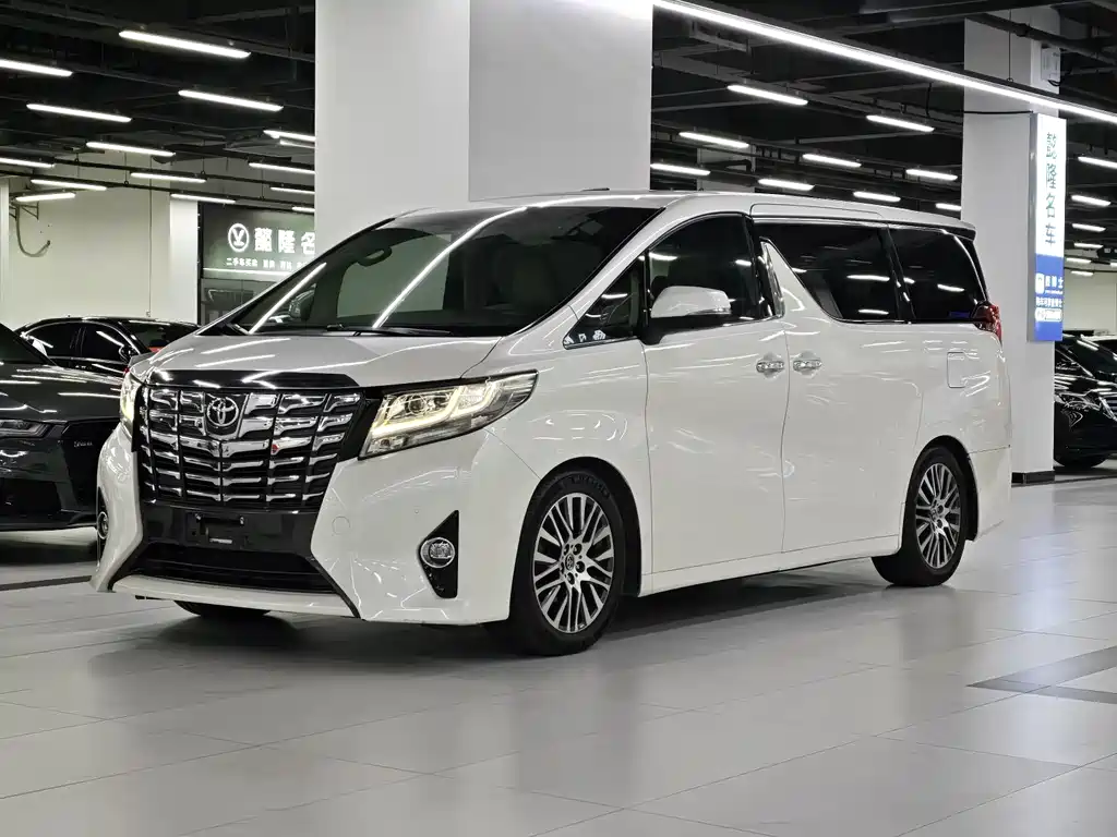 Toyota Alphard 2015 — фото 1