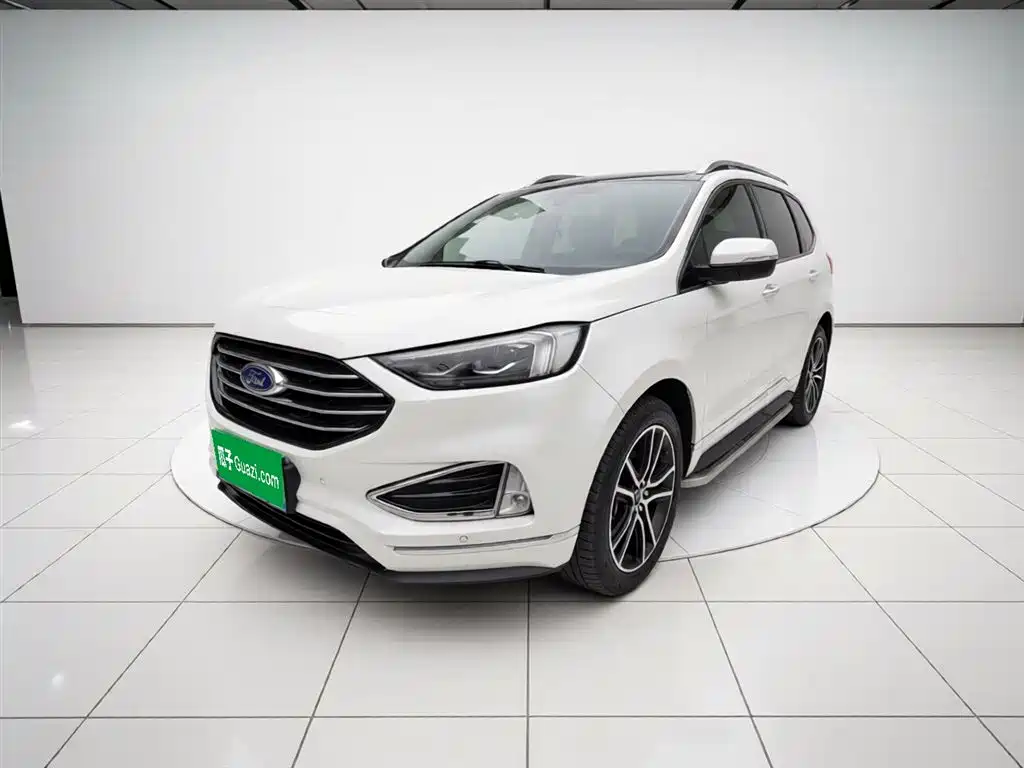 Ford Edge 2021 — фото 1