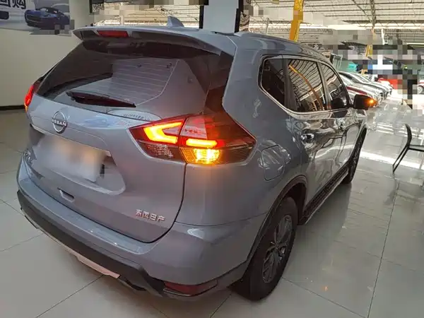 Nissan X-Trail 2025