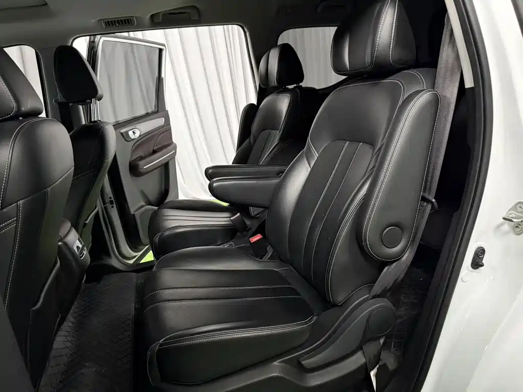 GAC Trumpchi M6 2022 — фото 14