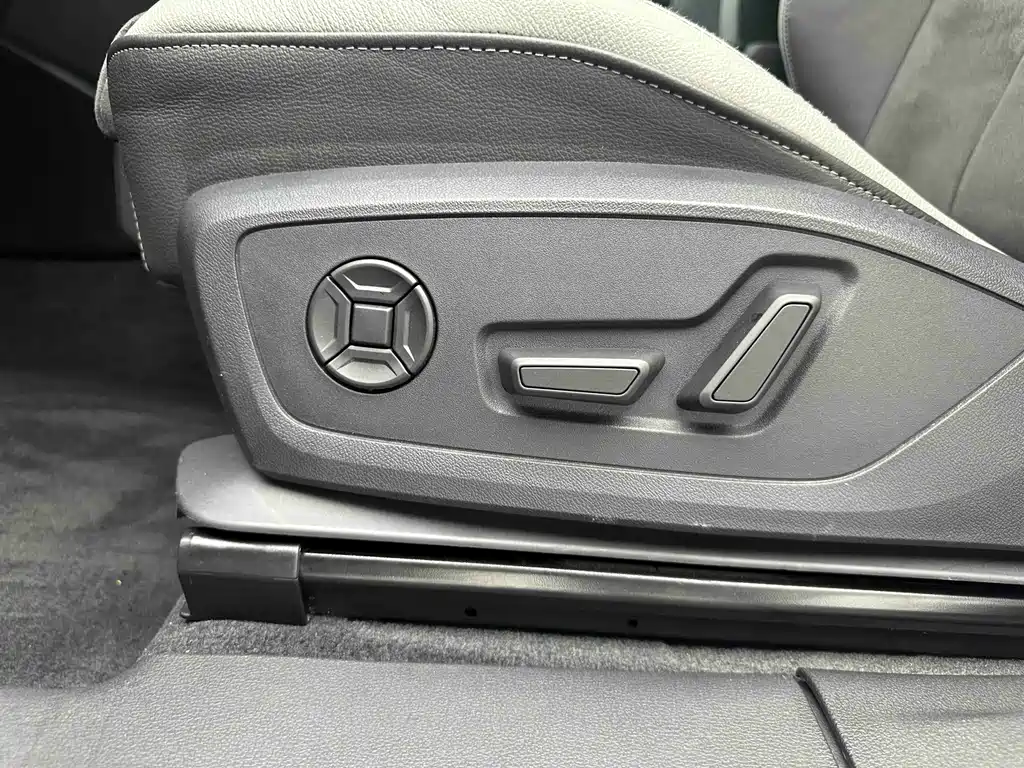 Audi Q3 2022 — фото 10