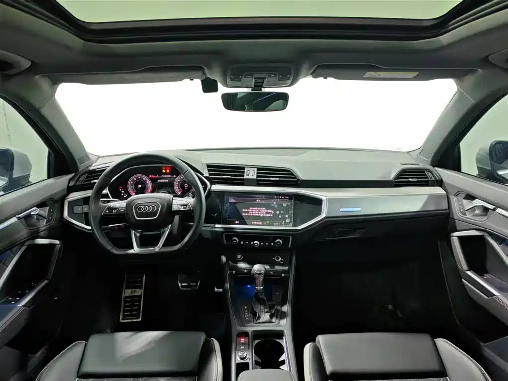 Audi Q3 2025 — фото 10