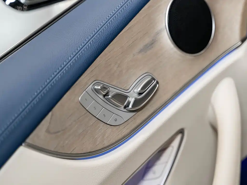 Mercedes-Benz E-Class 2024 — фото 17