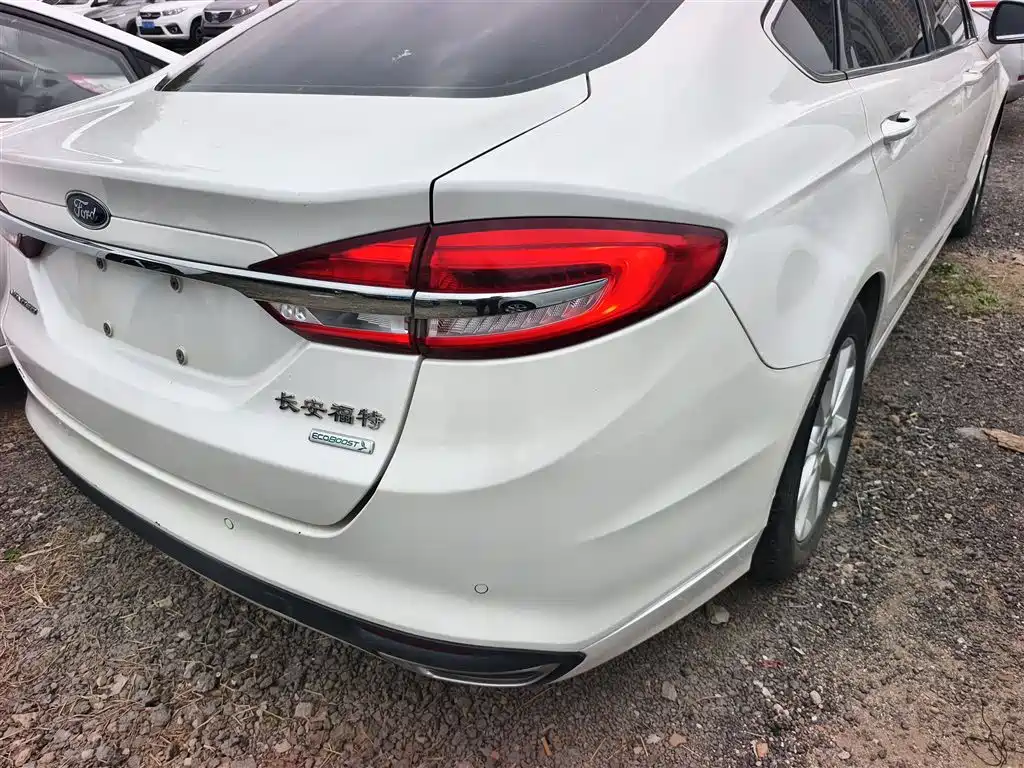 Ford Mondeo 2018 — фото 8