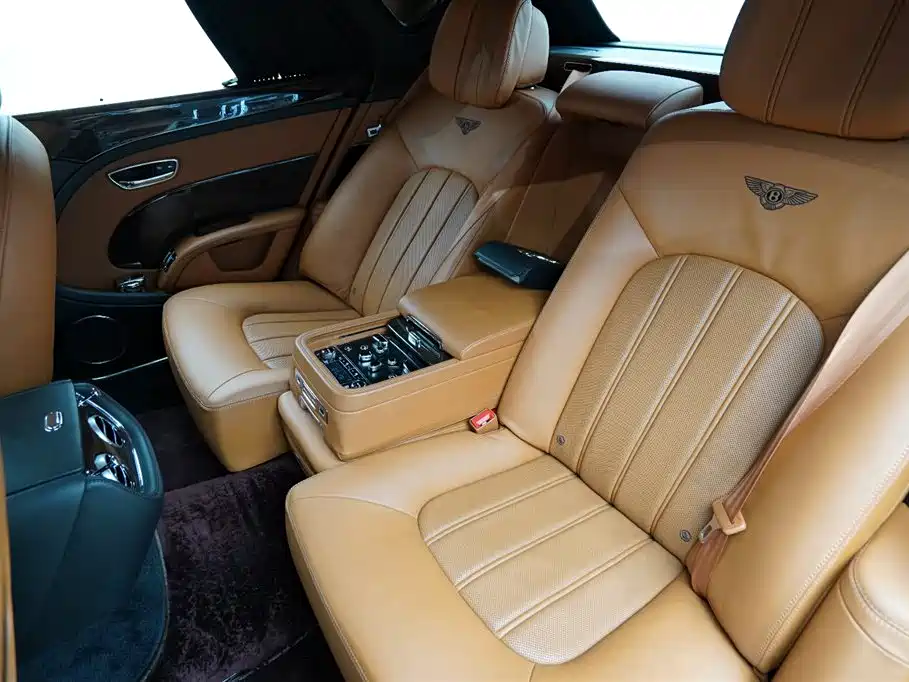 Bentley Mulsanne 2016 — фото 14