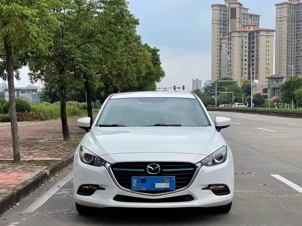Mazda 3 Axela 2017 — фото 2