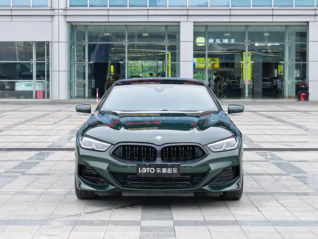 BMW 8 Series 2023 — фото 2