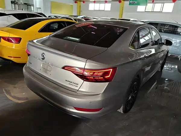 Volkswagen Sagitar 2020