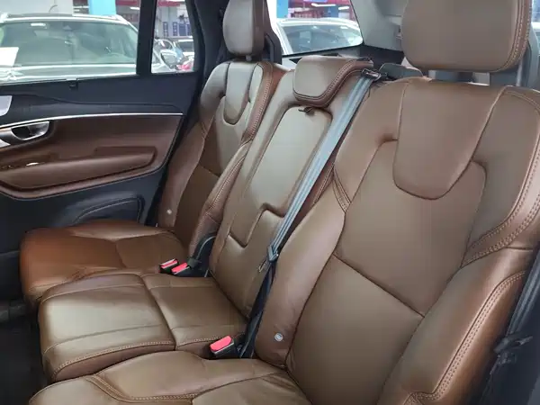 Volvo XC90 2019