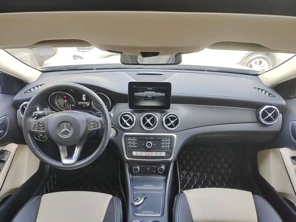 Mercedes-Benz GLA 2018 — фото 10