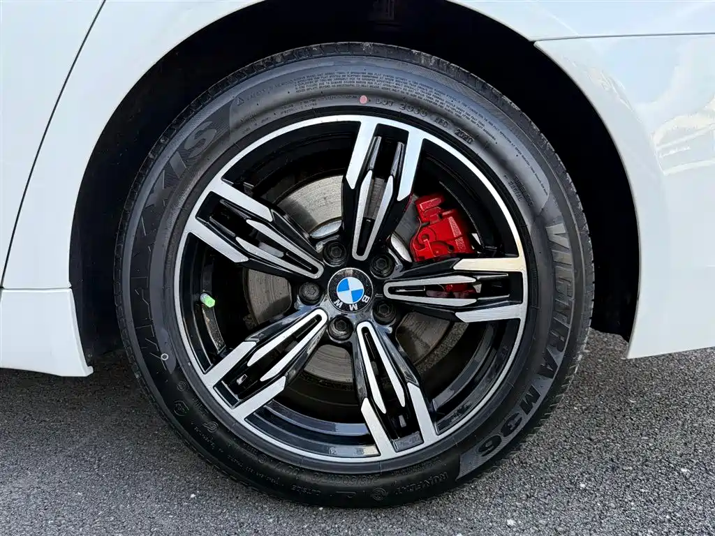 BMW 7 Series 2015 — фото 18