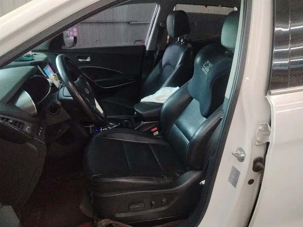 Hyundai Santa Fe 2015 — фото 16
