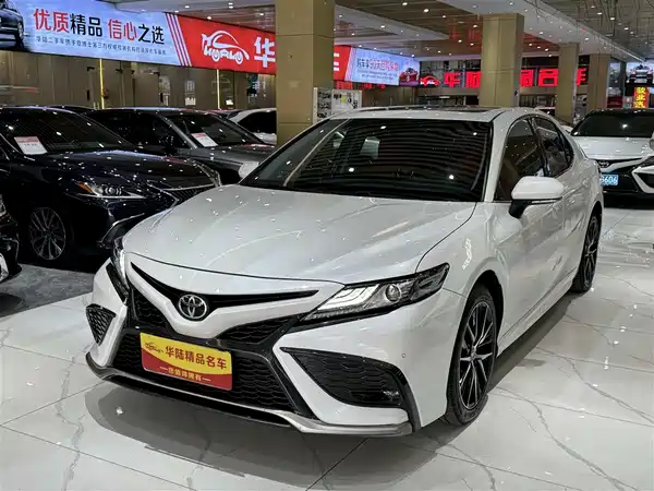 Toyota Camry 2021